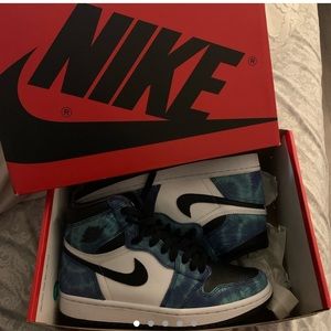 Women’s Jordan 1 TieDye. 7.5